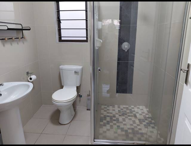2 BEDROOM FLAT TO LET IN FELIXTON